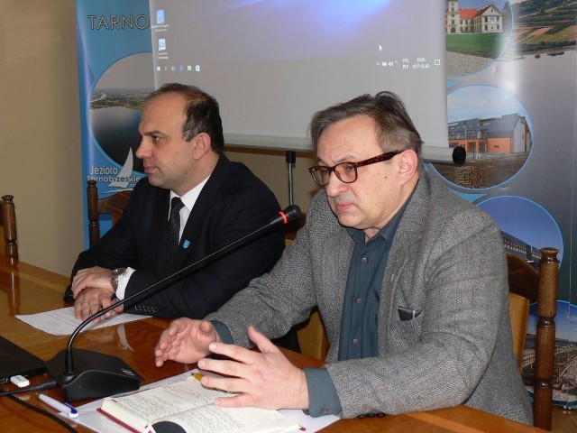 Radny Witold Zych,szef komisji do spraw wód siarczkowych uważa, że siarczki są szansą na gospodarczy rozwój miasta