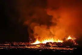 Wybuch wulkanu na Islandii. Zagrożenie, ale też atrakcja turystyczna