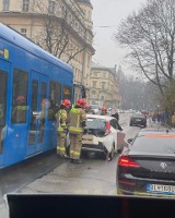 Kolejny dzień z problemami w komunikacji w Krakowie. Zderzenie na Westerplatte