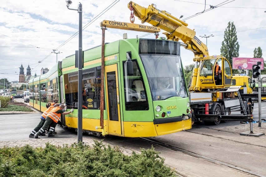 Na rondzie Śródka w piątkowe popołudnie wstrzymany został...