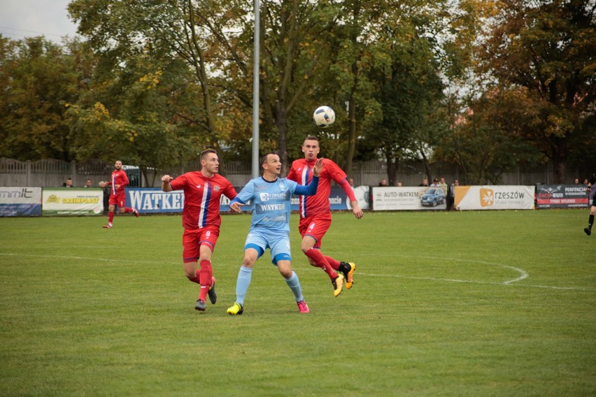 Watkem Korona Bendiks Rzeszów - Polonia Przemyśl 3:1 (0:1)...