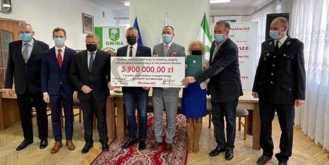Gmina Głowaczów otrzymała 3,9 miliona złotych dotacji z samorządu wojewódzkiego na budowę strażnicy w Brzózie.