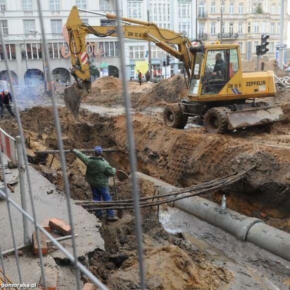 Postęp prac związanych z kolektorem deszczowym na Focha można ocenić na 80 procent