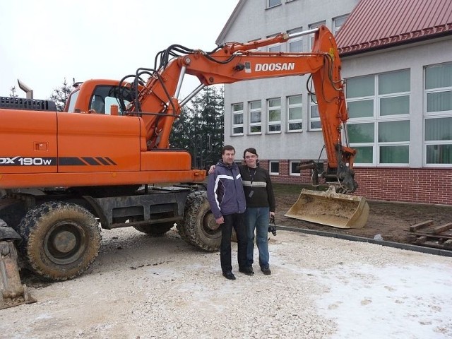 Trwają prace przy budowie boisk wielofunkcyjnych w Rogowie