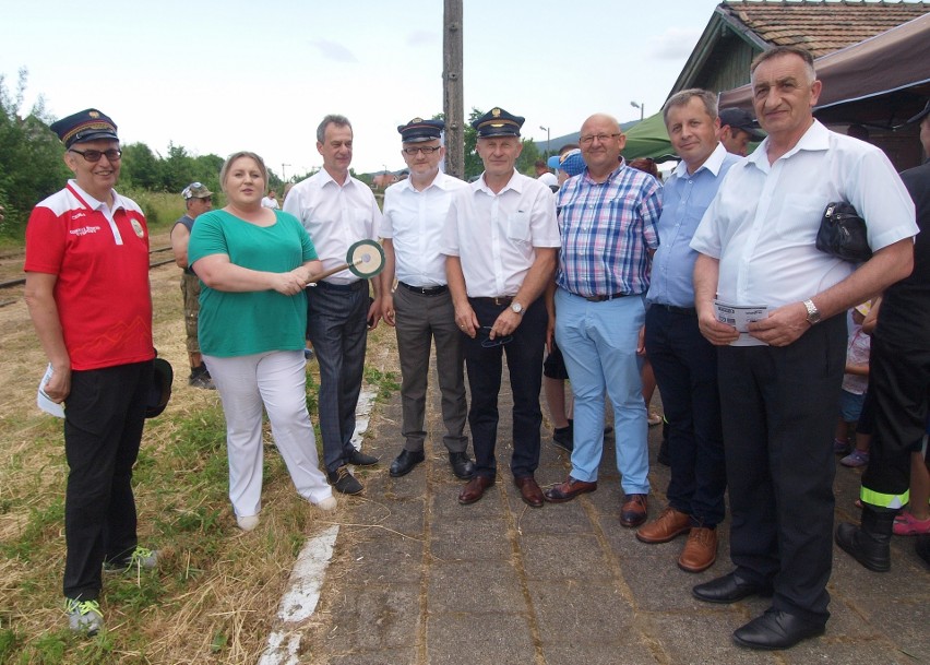 Odkryj Beskid Wyspowy. 16 czerwca zaśpiewali „Remedium” Maryli Rodowicz i pobili rekord [ZDJĘCIA]