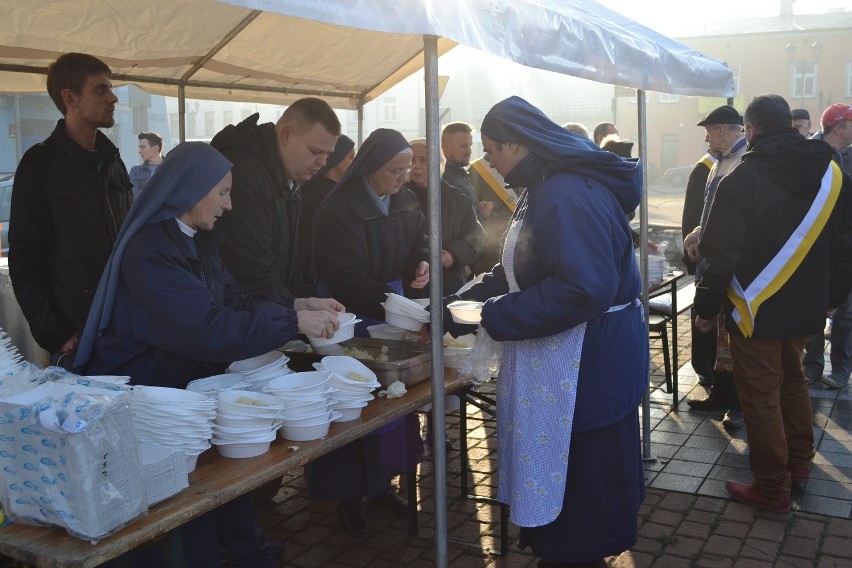 Wigilie na Starym Rynku dla osób bezdomnych stały się już...