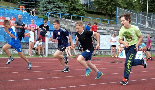Wczoraj na stadionie w Świeciu odbyły się finałowe zawody "czwartku lekkoatletycznego". Rywalizowali uczniowie szkół podstawowych i gimnazjalnych.