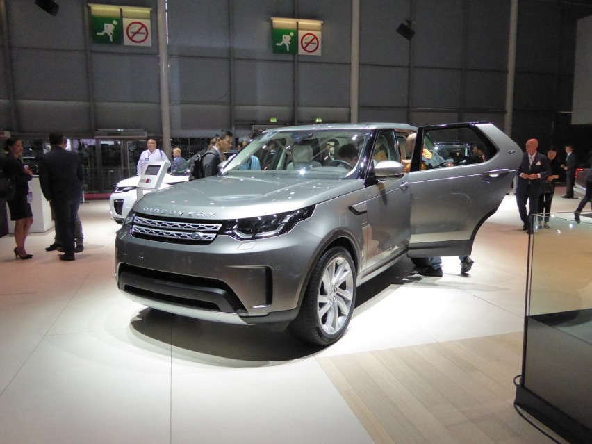 Land Rover Discovery V...