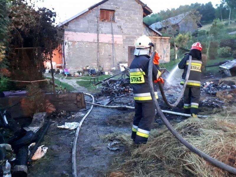 Barcice. Pożar stodoły. Jedna osoba poszkodowana [ZDJĘCIA]