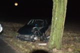 Groźny wypadek na trasie Sępólno - Lutówko. Opel uderzył w drzewo