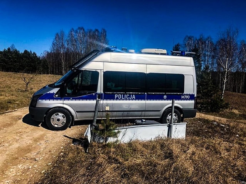 Kontrola graniczna na granicy Polska - Litwa. Policja, POSG...