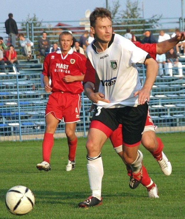 Marek Kusiak (z piłką) po trzech latach wraca do Stali Stalowa Wola, której jest wychowankiem.