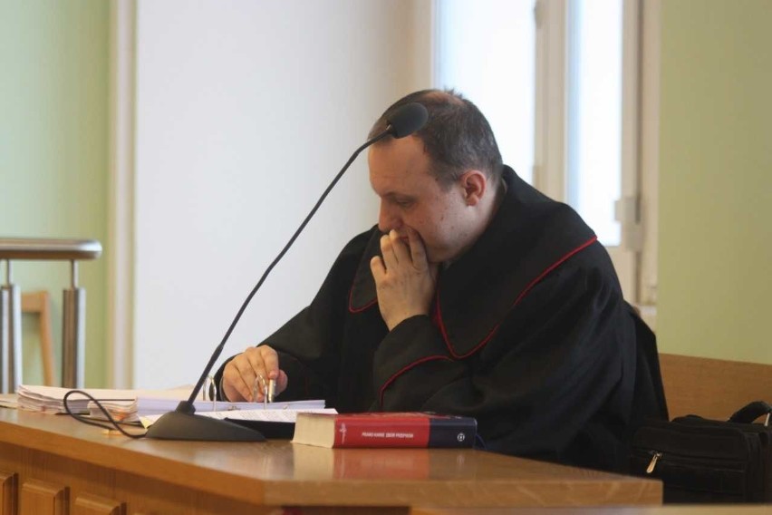 4 kwietnia: przed Sądem Okręgowym w Katowicach drugi dzień...