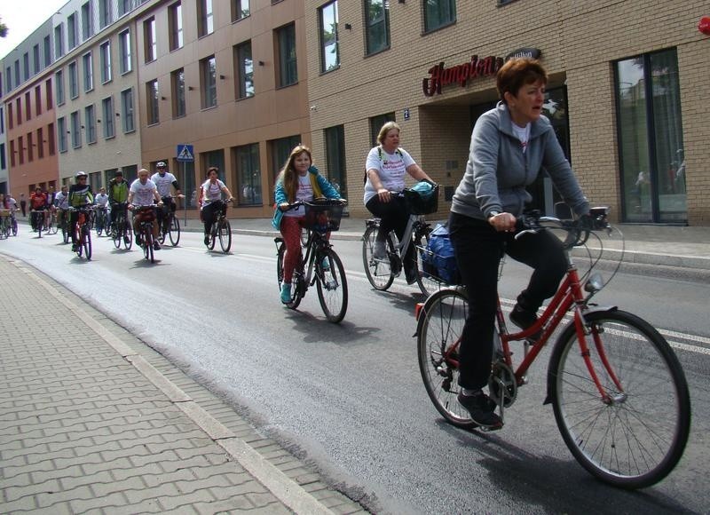 Oświęcim. Rodzinny Rajd Rowerowy po raz 20. Na starcie stanęło ponad 1000 rowerzystów [ZDJĘCIA]