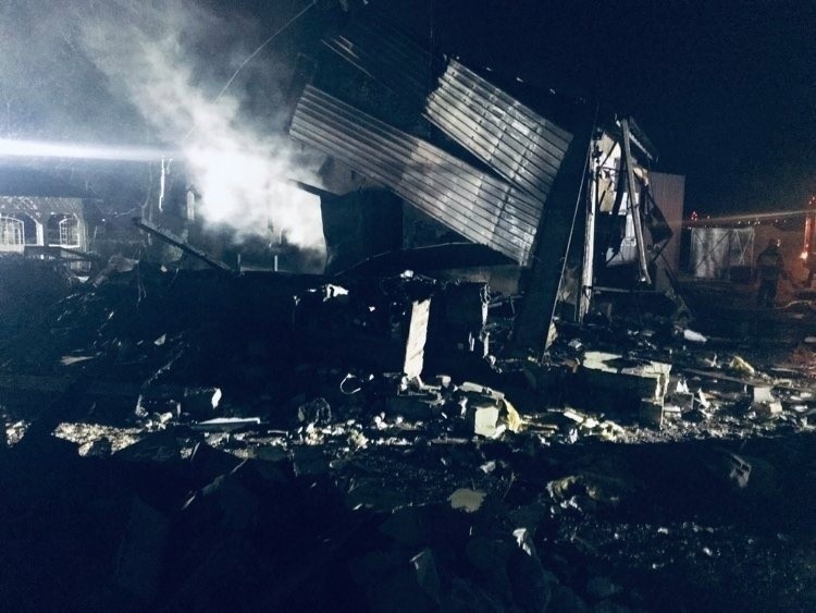 Jest prokuratorskie śledztwo w sprawie wybuchu w Miłkowie, w gminie Bodzechów. Na posesji znaleziono prawdziwy arsenał broni