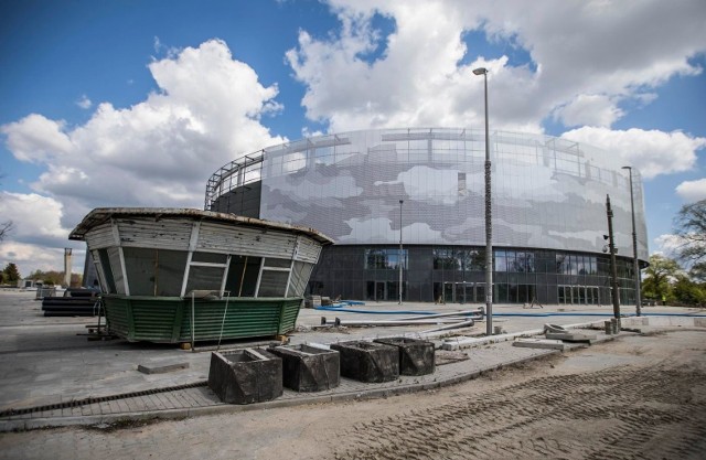 Hala, ale też stadion przy ulicy Struga mają być gotowe na początku przyszłego roku. Wewnątrz trwają prace wykończeniowe.