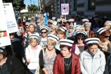 Protest pielęgniarek i położnych w Łodzi. Chcą wyższych pensji i poszanowania ich zawodu