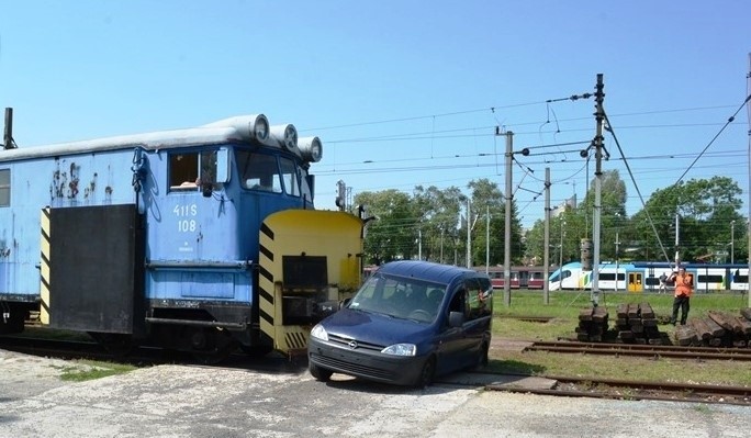 Zderzenie pociągu z samochodem Bielsko Biała ul. Okrzei