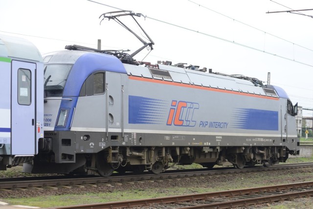 Pociąg PKP Intercity Chopin relacji Warszawa - Wiedeń miał zaginąć w nocy. Powodem była gwałtowna burza