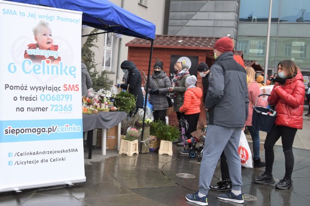 Przed świętami kwesty prowadzone były m.in. w Bydgoszczy na Frymarku Bydgoskim i przed bazyliką