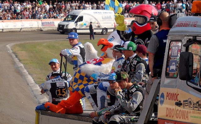 Grudziądzcy kibice są spragnieni dobrego żuża. Znają się na nim, przychodzą licznie na stadion, a mecze są dla nich prawdziwym świętem.