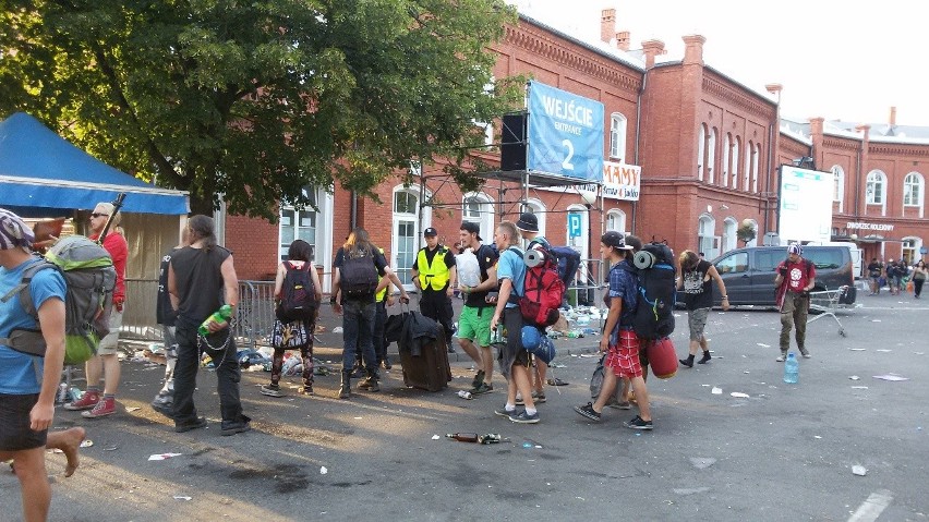 Woodstock 2015. Woodstockowicze wyjeżdżają z Kostrzyna nad Odrą (zdjęcia)