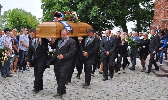 W pogrzebie Grzegorza Knappa uczestniczyły setki osób