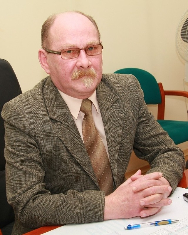 - Od kilku lat przejście na emeryturę nie jest wystarczającą podstawą, żeby zwolnić pracownika - mówi starosta Grzegorz Gabryelski.