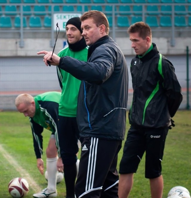 Trener Artur Kupiec zadecydował, iż piłkarze Siarki Tarnobrzeg trenować będą dwa razy dziennie.