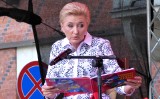 Pierwsza Dama w Pacanowie. Prezydentowa Agata Kornhauser-Duda gościem honorowym bajkowego festiwalu