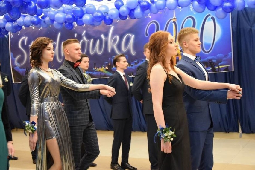 Studniówka 2020: Zobacz bal IV Liceum Ogólnokształcącego w Chełmie 