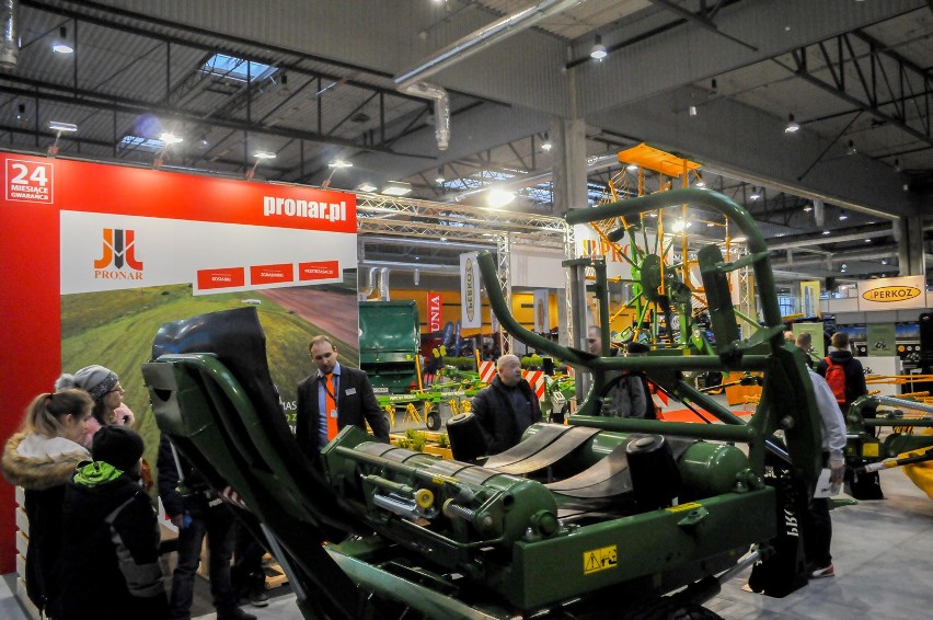 Tłumy odwiedzających na stoisku Pronaru na Mazurskim Agro Show