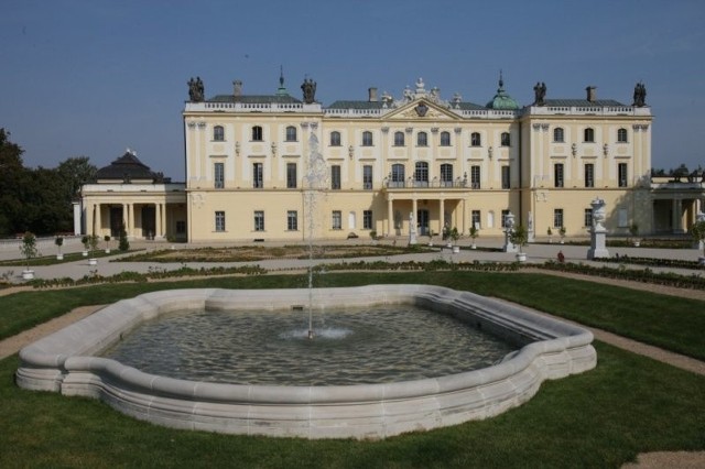 Pałac Branickich jest siedzibą władz Uniwersytetu Medycznego w Białymstoku