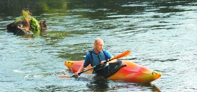 Sławomir Scheffs często trenuje na swym górskim kajaku między zaporą w Smukale a ujściem Kanału Bydgoskiego. Nie chce kolejnej zapory na Brdzie