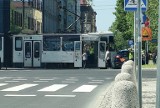Tramwaj staranował auto. Kolizja w centrum Szczecina