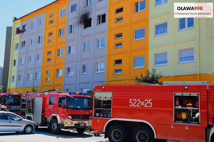 Pożar mieszkania w bloku. Zaczęło się od… lodówki [ZDJĘCIA] 