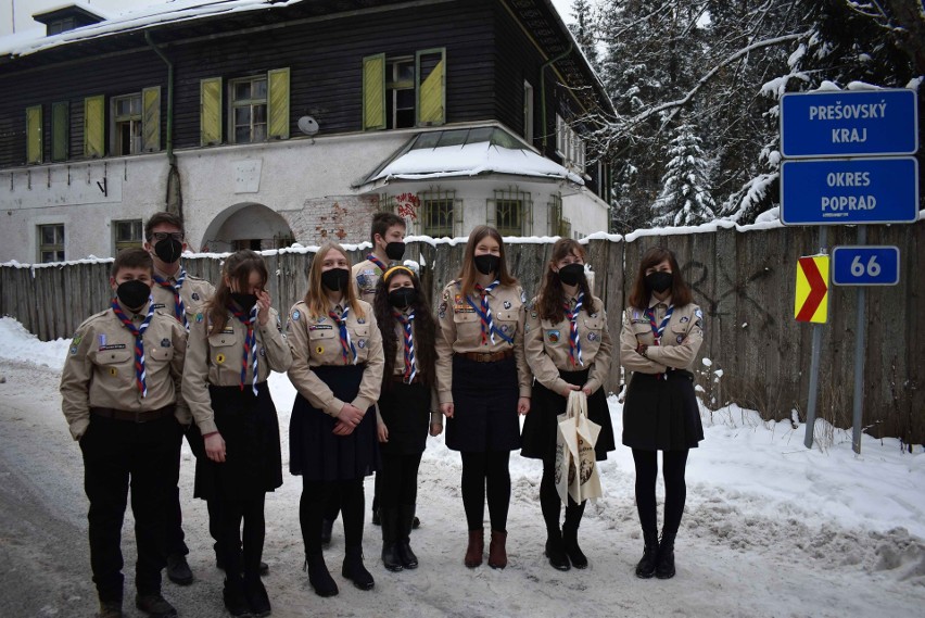 Tatry. Betlejemskie Światło Pokoju dotarło do Polski. "W tym roku niesie ono nam nadzieję" 