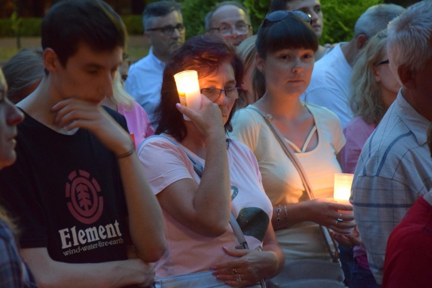 Protest przed Sądem Rejonowym w Zawierciu ZDJĘCIA