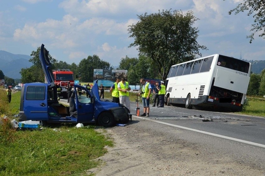 Wypadek w Zakopanem. Zderzenie autobusu z samochodem...