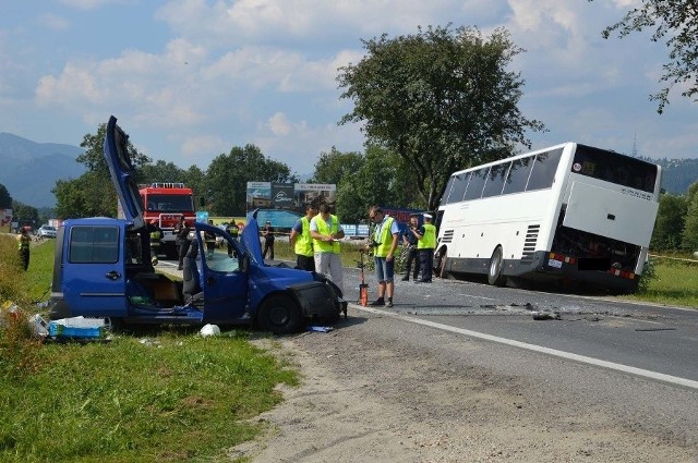 Wypadek w Zakopanem. Zderzenie autobusu z samochodem osobowym