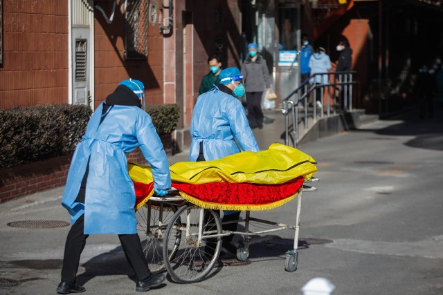 Odkąd Pekin złagodził środki przeciw pandemii liczba przypadków Covid-19 nadal wzrasta
