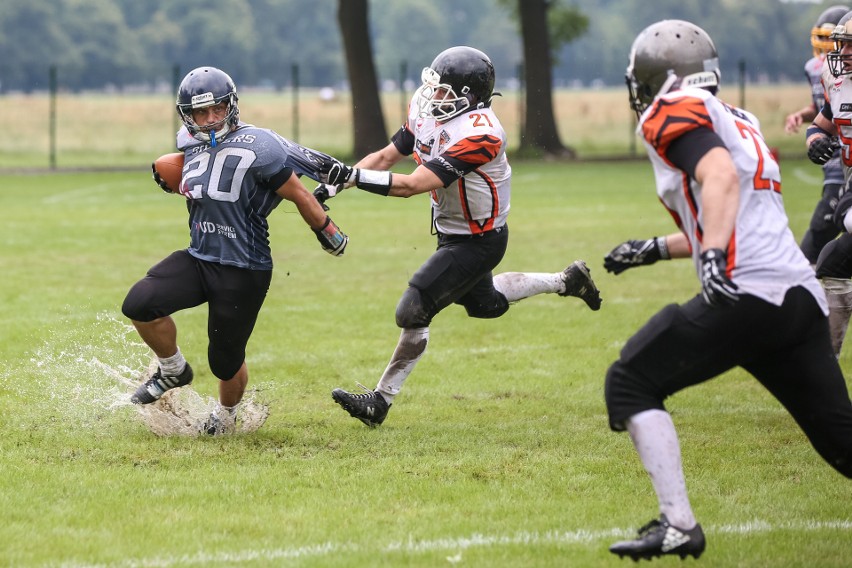 Futbol amerykański: W derbach Małopolski górą Silvers Olkusz [ZDJĘCIA]