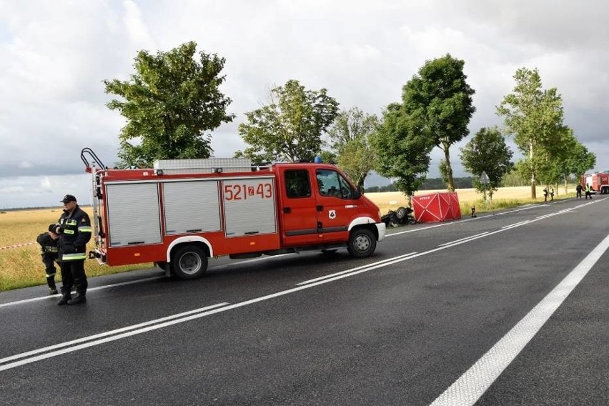 Tragiczny wypadek na krajowej "6" w Noskowie. Nie żyją dwie osoby - 7.07.2019 [zdjęcia, wideo] 