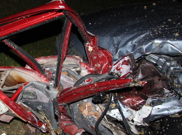 Do wypadku doszło w Krzyżanowicach pod Iłżą. Kierowca daewoo zginął na miejscu.