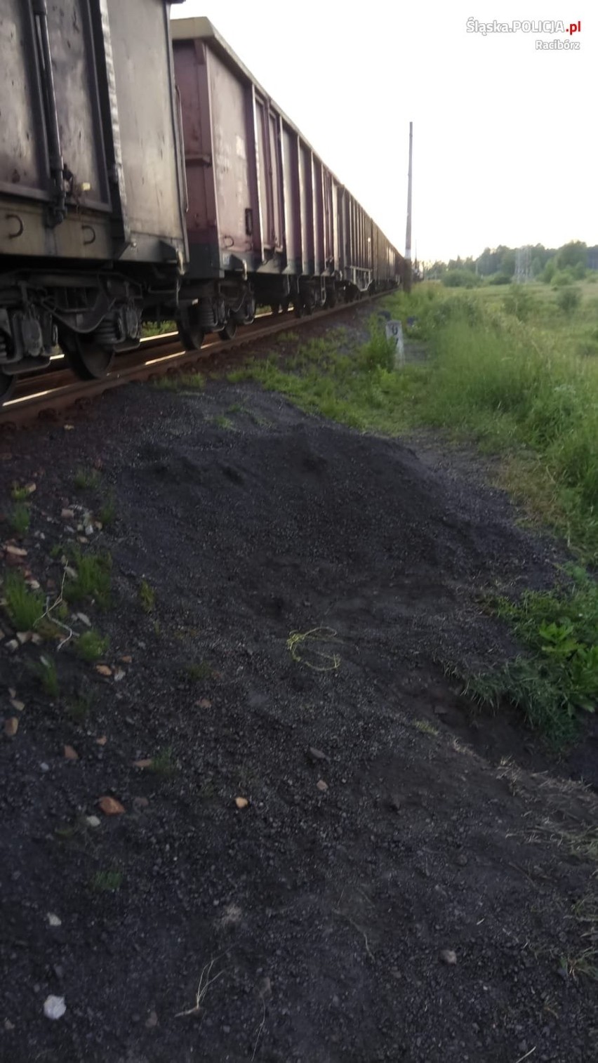 25-latek kradł węgiel z wagonów kolejowych. Dostał mandat