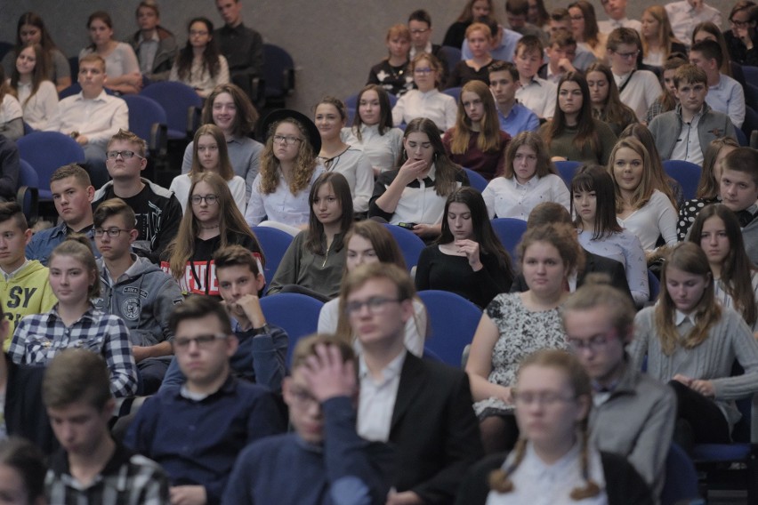 Wielki test wiedzy o niepodległości. Grupa gimnazjalna (ZDJĘCIA)