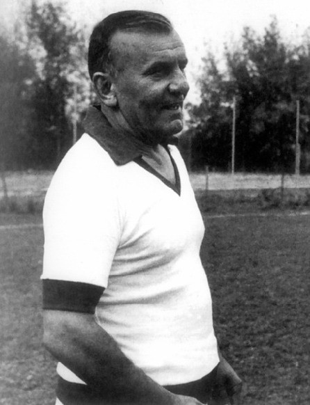 Mieczysław Gracz po zakończeniu kariery piłkarskiej został trenerem