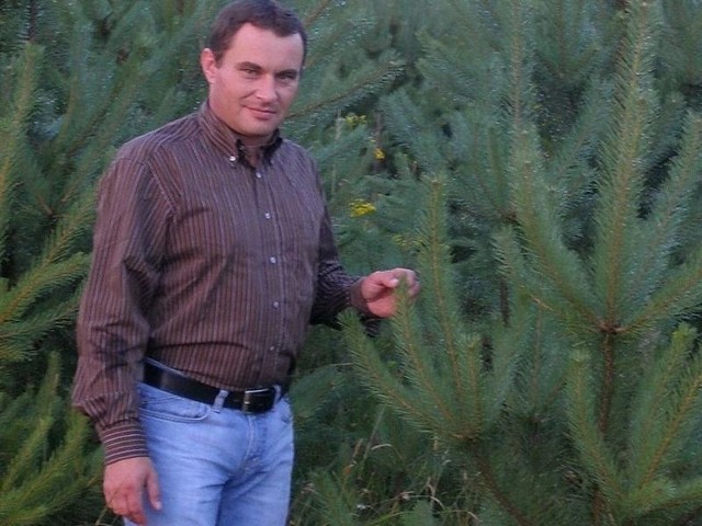 Kierownik Grzegorz Dziubek zachęca rolników z powiatu włoszczowskiego do sadzenia lasu.