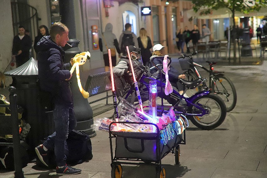 Pomimo deszczowej pogody w sobotę na Piotrkowskiej nasz...