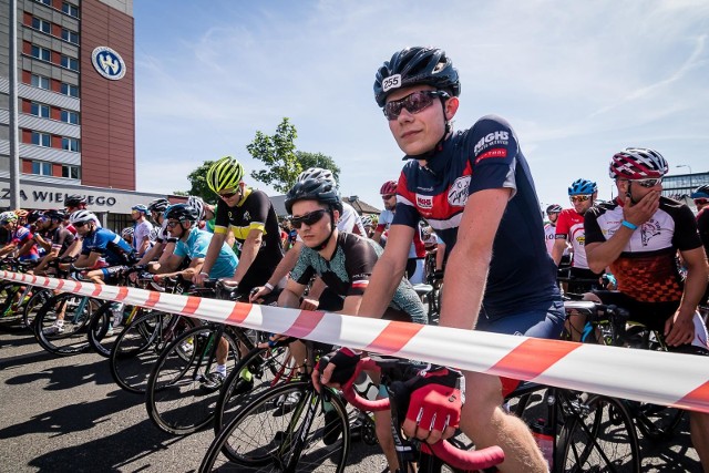 Dzisiaj Bydgoszczą rządzili cykliści. Wszystko za sprawą widowiskowej imprezie kolarskiej Bydgoszcz Cycling Challenge. To już druga edycja tej imprezy w Bydgoszczy. Zawody składały się z dwóch części: wyścigów eliminacyjnych oraz wielkiego finału o długości 3,3 km, a także jeździe indywidualnej na czas na dystansie 10 kilometrów. Uczestnicy walczyli o tytuły w klasyfikacjach generalnej, górskiej i sprinterskiej. Ambasadorem  wydarzenia był Sylwester Szmyd, jeden z najlepszych polskich kolarzy szosowych.Zobacz pogodę na kolejne dni (źródło TVN/X-News):